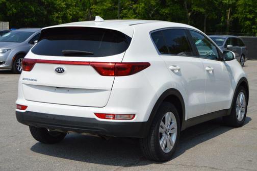 Clear White 2019 Kia Sportage LX