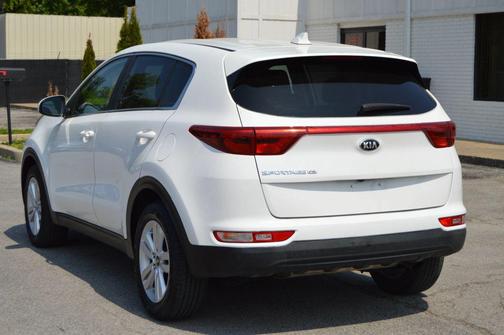 Clear White 2019 Kia Sportage LX