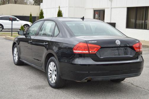2014 Volkswagen Passat 1.8T S