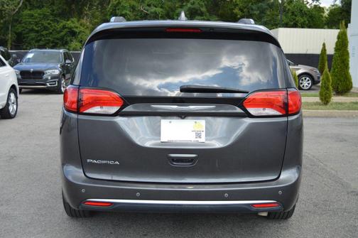 2018 Chrysler Pacifica Touring-L
