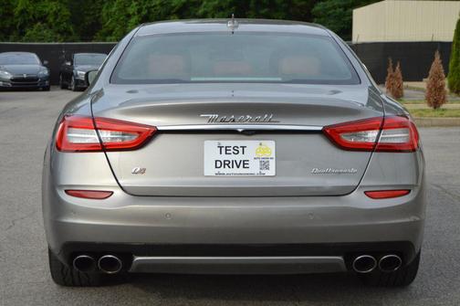 Gray 2016 Maserati Quattroporte S Q4