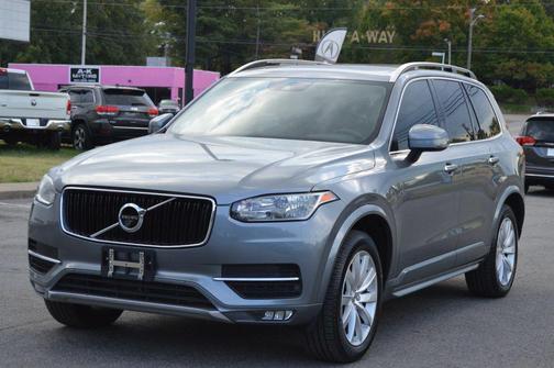 2016 Volvo XC90 T6 Momentum