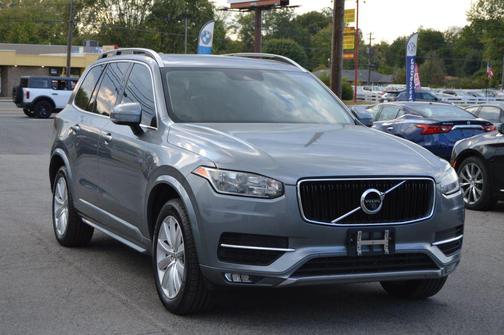 2016 Volvo XC90 T6 Momentum
