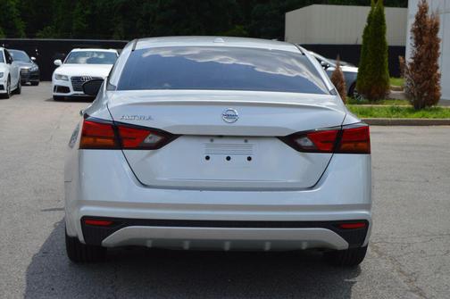 Brilliant Silver Metallic 2020 Nissan Altima S FWD