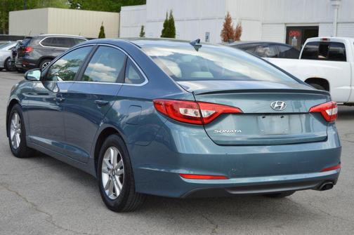 Nouveau Blue 2017 Hyundai SONATA SE
