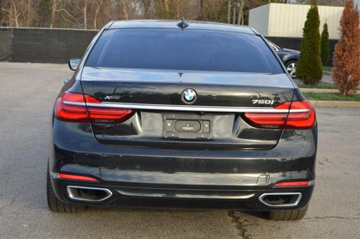2016 BMW 750 i xDrive