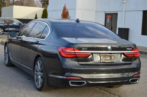 2016 BMW 750 i xDrive