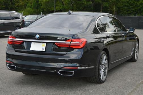 2016 BMW 750 i xDrive