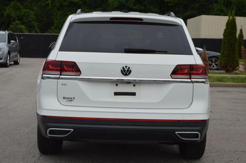Pure White 2021 Volkswagen Atlas 2.0T SE
