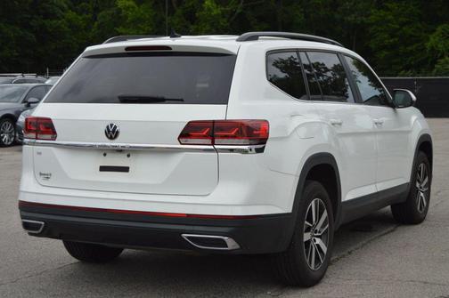 Pure White 2021 Volkswagen Atlas 2.0T SE