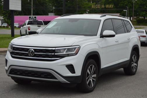 Pure White 2021 Volkswagen Atlas 2.0T SE