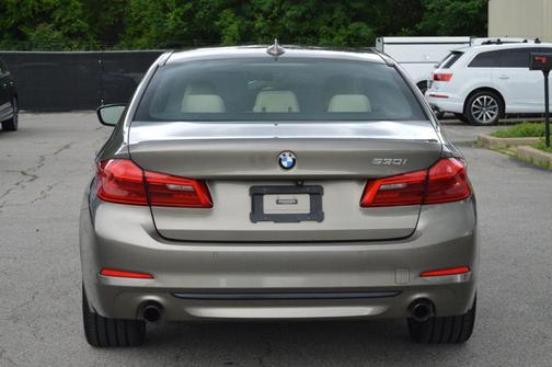 Brown 2018 BMW 530 530i Sedan 4D