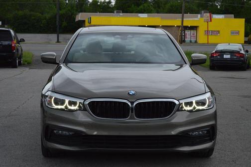 Brown 2018 BMW 530 530i Sedan 4D