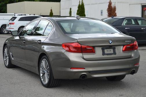 Brown 2018 BMW 530 530i Sedan 4D