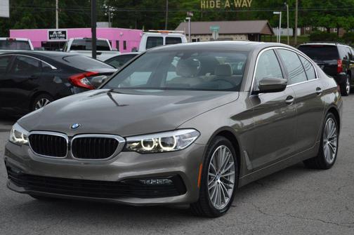 Brown 2018 BMW 530 530i Sedan 4D