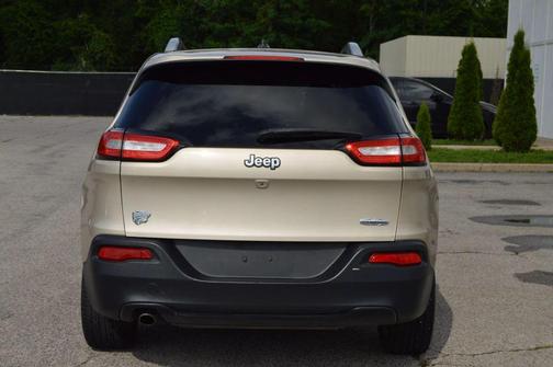 2015 Jeep Cherokee Sport