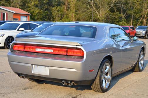 2013 Dodge Challenger SXT
