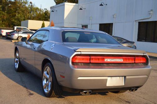 2013 Dodge Challenger SXT