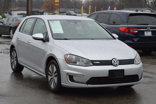 2016 Volkswagen e-Golf SE