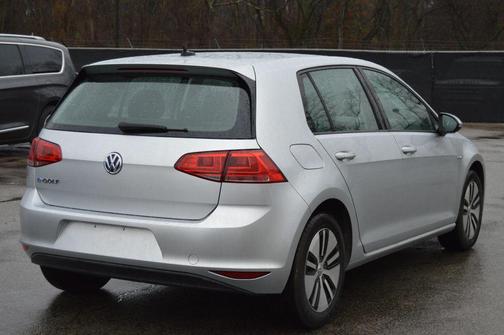 2016 Volkswagen e-Golf SE