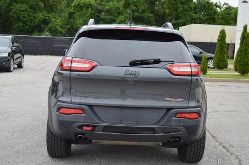 2016 Jeep Cherokee Sport