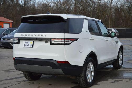 2020 Land Rover Discovery SE