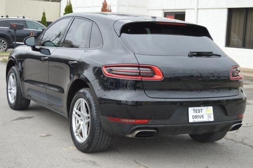 2017 Porsche Macan Macan Sport Edition