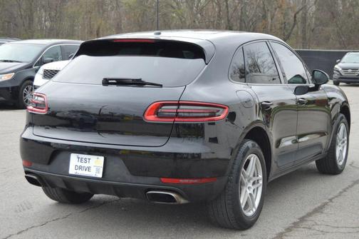 2017 Porsche Macan Macan Sport Edition
