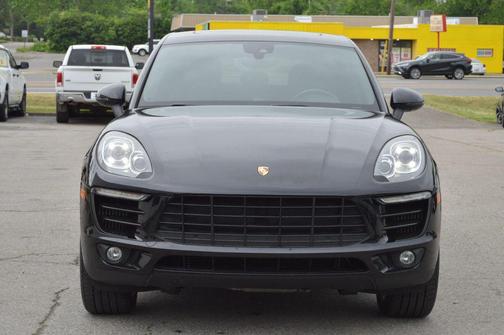 Jet Black Metallic 2017 Porsche Macan Macan Sport Edition