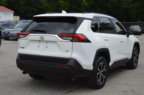 Super White 2020 Toyota RAV4 LE