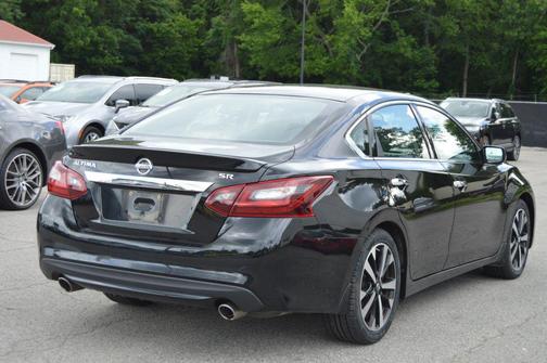 Super Black 2018 Nissan Altima 2.5 SR