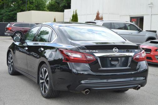 Super Black 2018 Nissan Altima 2.5 SR
