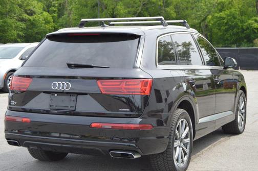 Blue 2018 Audi Q7 2.0T Premium Plus