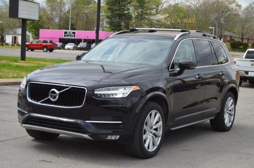 2016 Volvo XC90 T6 Momentum