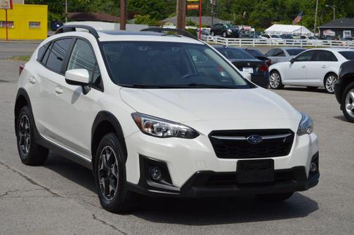 Crystal White Pearl 2019 Subaru Crosstrek 2.0i Premium