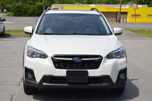 Crystal White Pearl 2019 Subaru Crosstrek 2.0i Premium