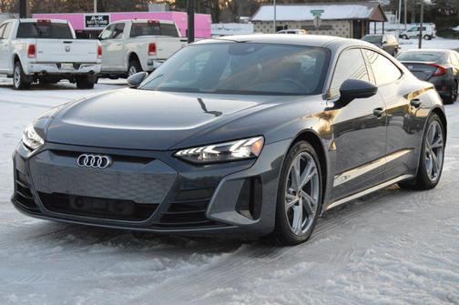 2023 Audi e-tron GT Premium Plus quattro