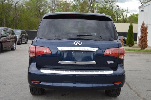 2017 INFINITI QX80 Base