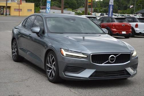 2019 Volvo S60 T5 Momentum