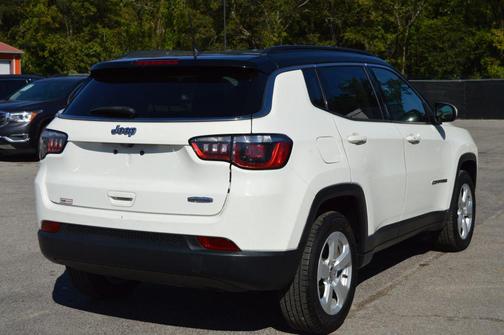 White Clearcoat 2018 Jeep Compass Latitude