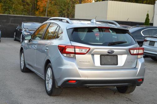 2018 Subaru Impreza 2.0i Premium