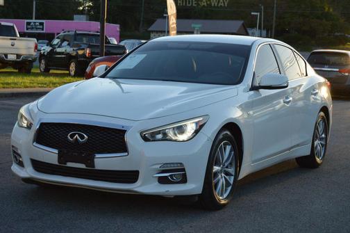 2015 INFINITI Q50 Base