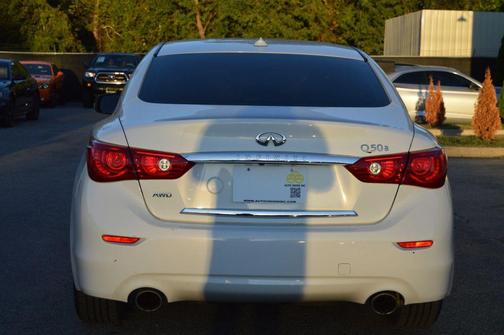2015 INFINITI Q50 Base