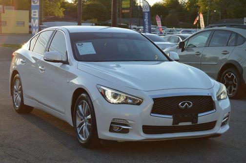 2015 INFINITI Q50 Base