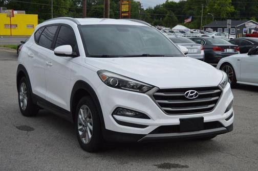 Dazzling White 2016 Hyundai TUCSON Sport
