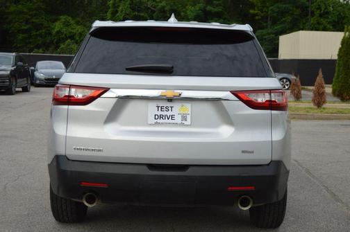 Silver Ice Metallic 2021 Chevrolet Traverse LS