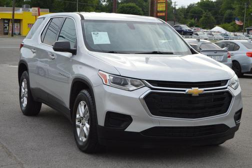 Silver Ice Metallic 2021 Chevrolet Traverse LS