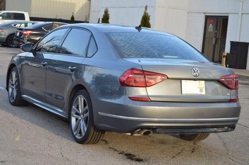 2018 Volkswagen Passat 2.0T R-Line