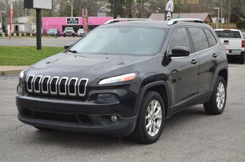 Brilliant Black Crystal Pearlcoat 2015 Jeep Cherokee Sport