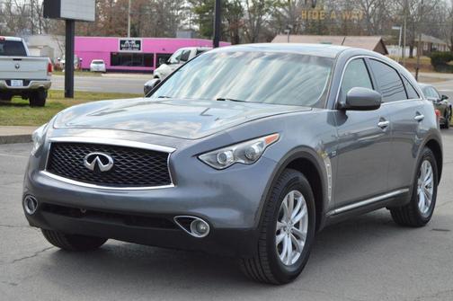 2017 INFINITI QX70 Base